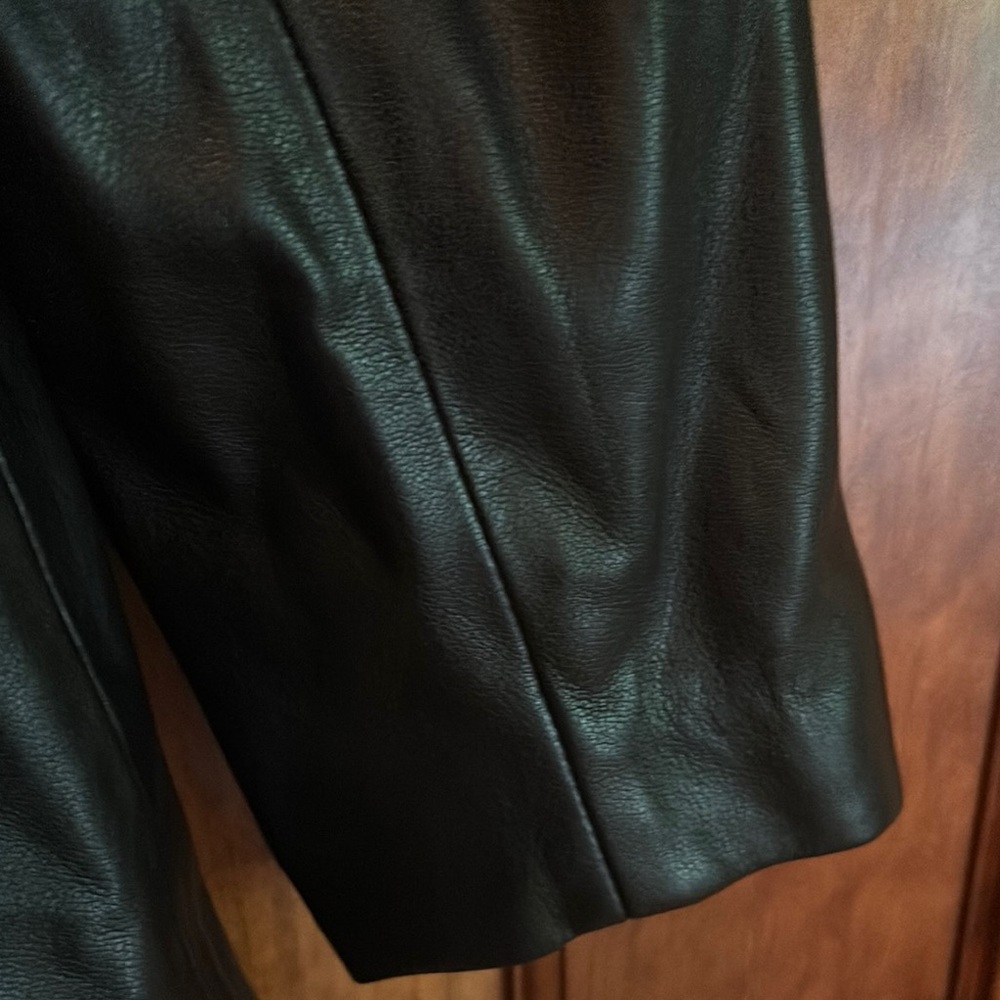 Abercrombie & Fitch Black Leather Jacket with Relaxed Silhouette - Picture 4 of 7